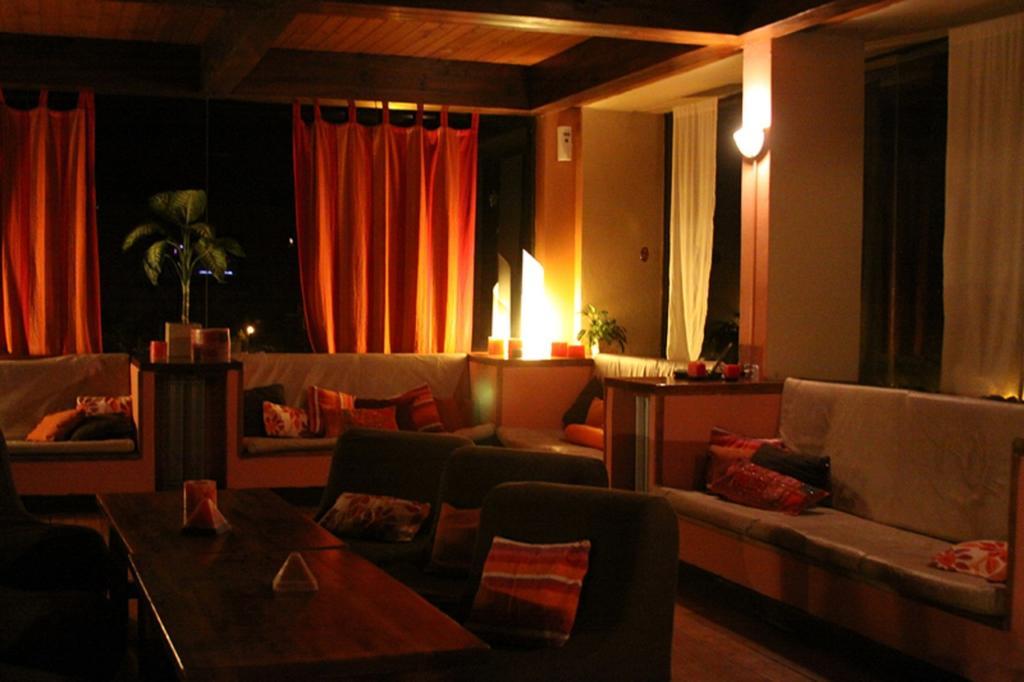 Hosteria De La Villa - Moonski San Carlos de Bariloche Exterior photo