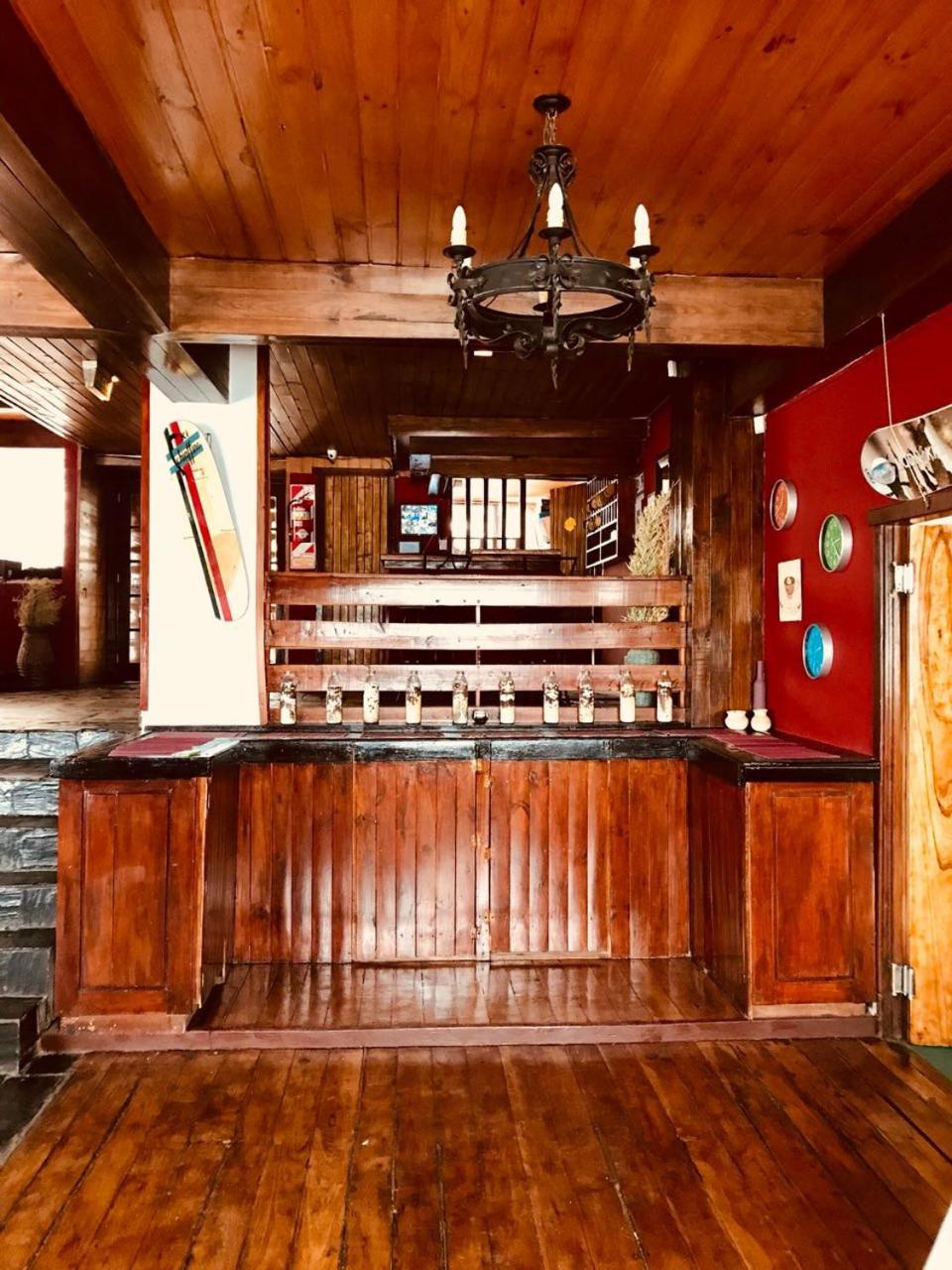 Hosteria De La Villa - Moonski San Carlos de Bariloche Exterior photo